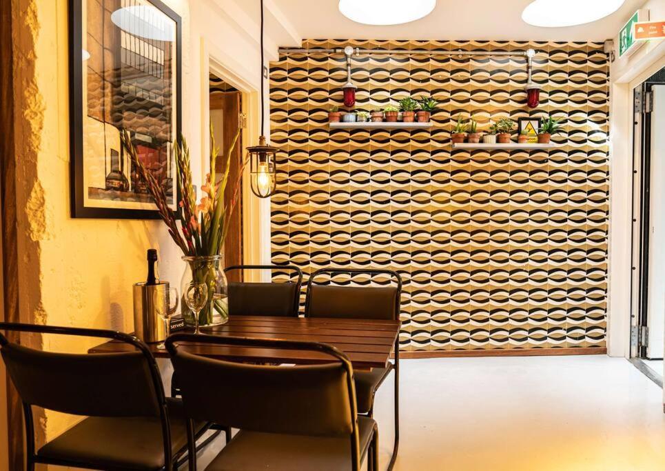 Appartamento The Jazz Quarters, Southsea'S Hidden Gem Portsmouth Esterno foto