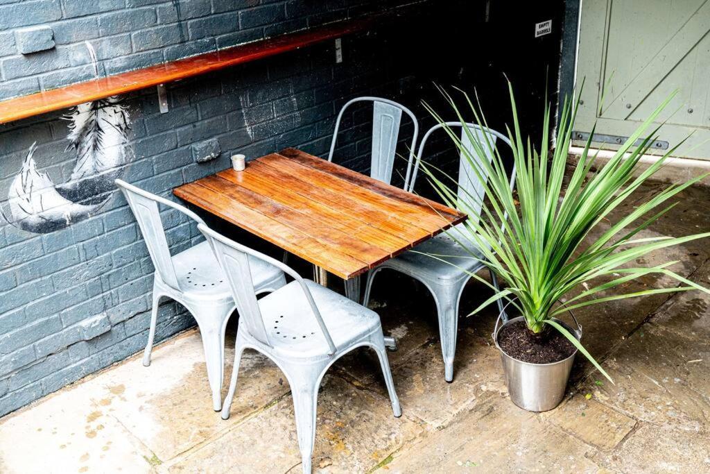 Appartamento The Jazz Quarters, Southsea'S Hidden Gem Portsmouth Esterno foto
