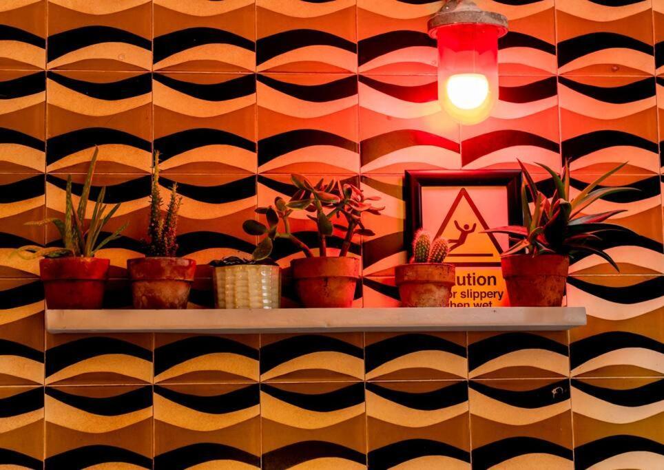 Appartamento The Jazz Quarters, Southsea'S Hidden Gem Portsmouth Esterno foto
